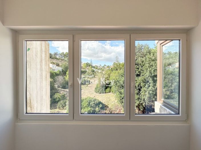 Image No.20-2 Bed Apartment for sale