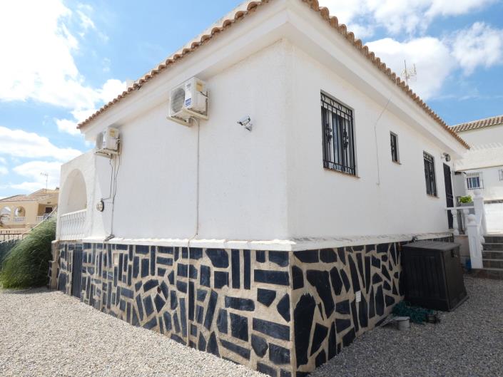 Image No.38-2 Bed Villa / Detached for sale