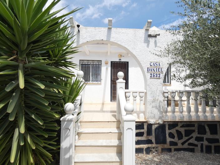 Image No.8-2 Bed Villa / Detached for sale