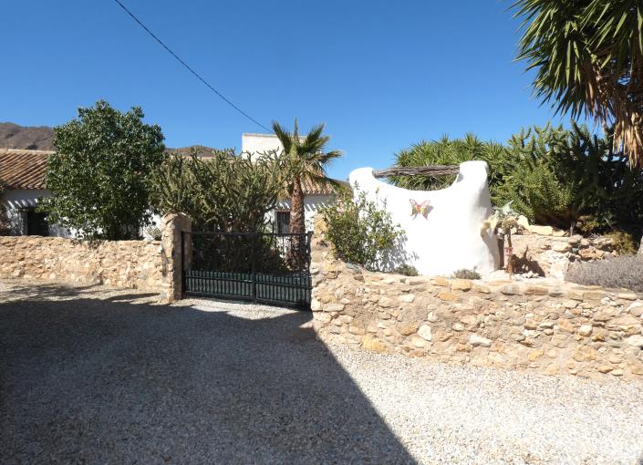 Image No.4-3 Bed Country Property for sale