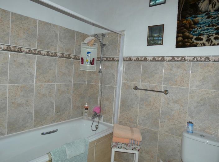 Image No.28-3 Bed Country Property for sale