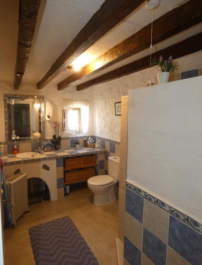 Image No.37-3 Bed Country Property for sale