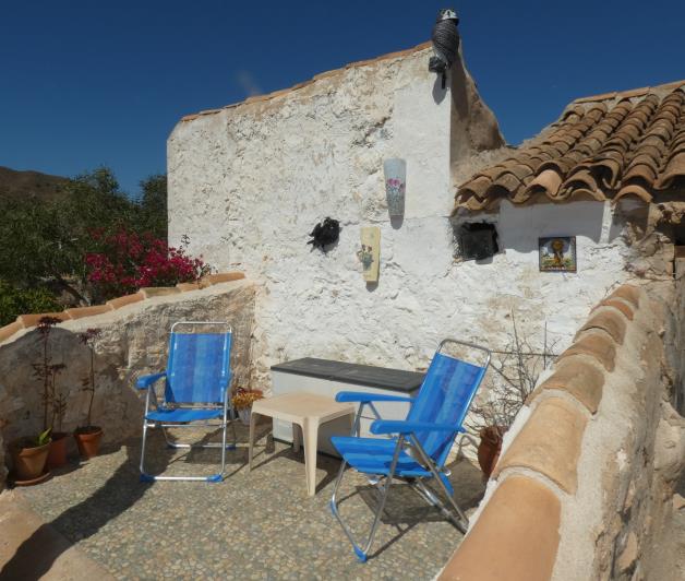 Image No.50-3 Bed Country Property for sale