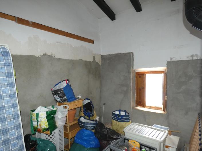 Image No.12-2 Bed Country House for sale