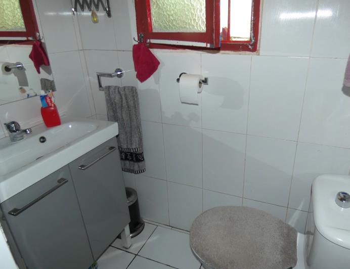 Image No.39-2 Bed Country House for sale