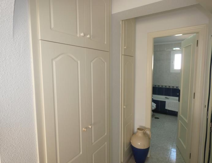 Image No.14-6 Bed Villa / Detached for sale