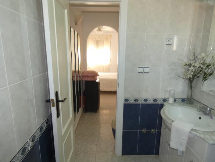 Image No.17-6 Bed Villa / Detached for sale