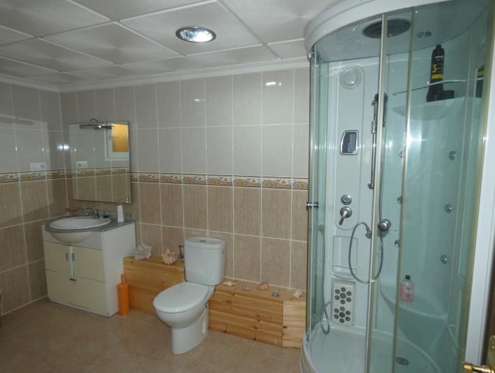 Image No.49-6 Bed Villa / Detached for sale