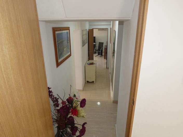 Image No.58-6 Bed Villa / Detached for sale