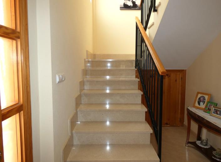 Image No.12-3 Bed Country House for sale