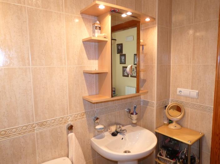 Image No.16-3 Bed Country House for sale