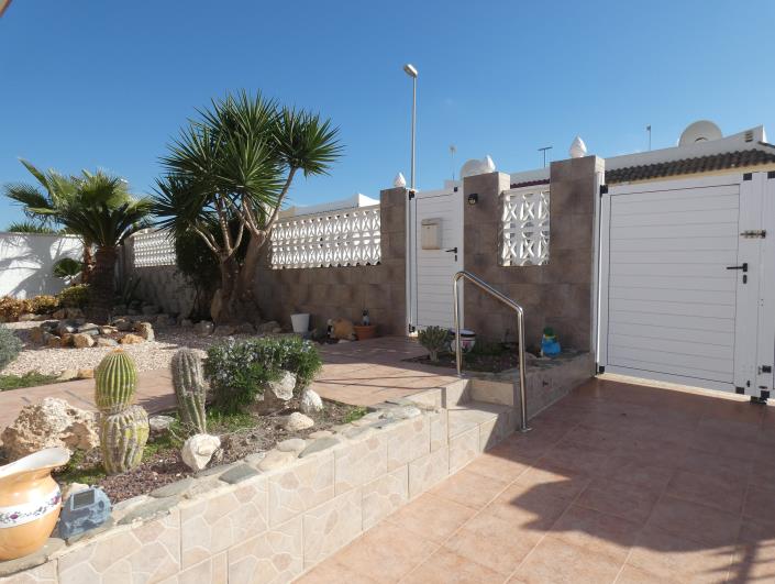 Image No.52-2 Bed Villa / Detached for sale