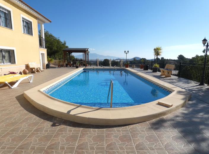 Image No.2-5 Bed Country Property for sale