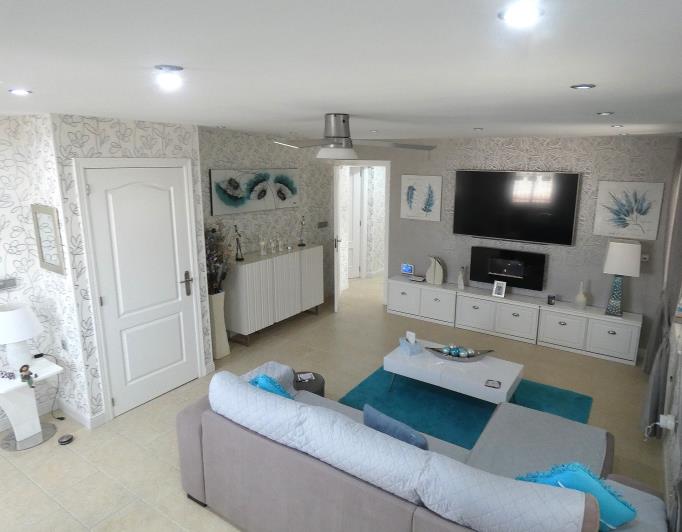 Image No.11-3 Bed Villa / Detached for sale