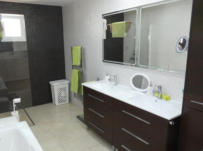 Image No.32-3 Bed Villa / Detached for sale