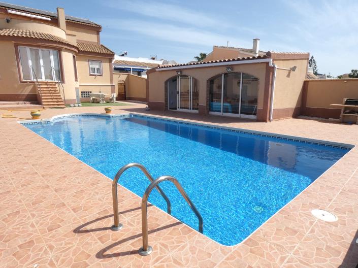 Image No.46-3 Bed Villa / Detached for sale