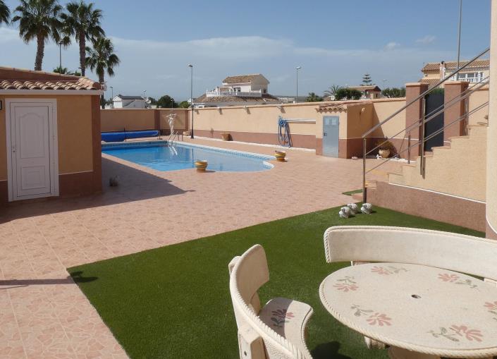 Image No.52-3 Bed Villa / Detached for sale