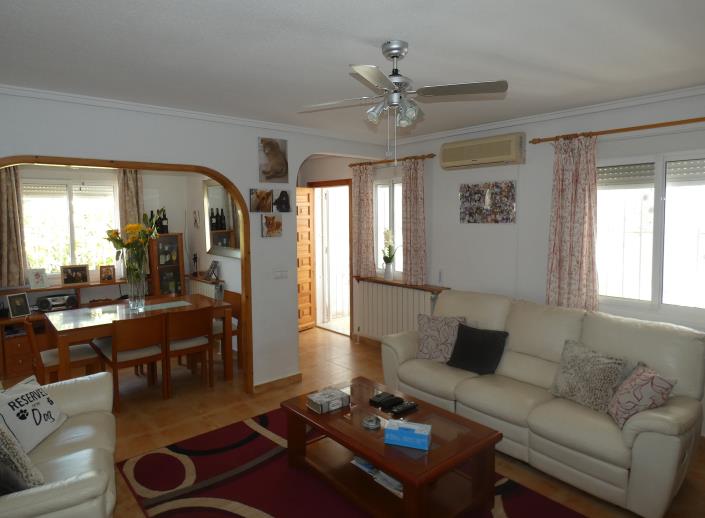 Image No.11-3 Bed Villa / Detached for sale