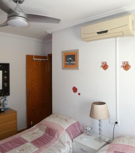 Image No.24-3 Bed Villa / Detached for sale