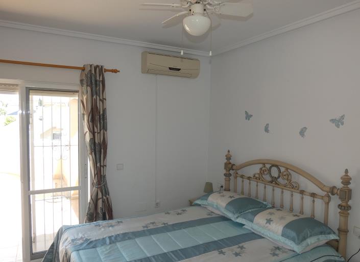 Image No.37-3 Bed Villa / Detached for sale