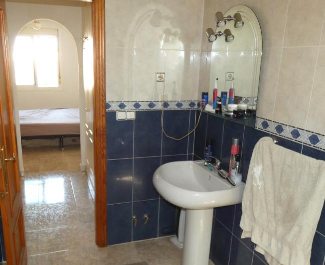 Image No.18-4 Bed Villa / Detached for sale