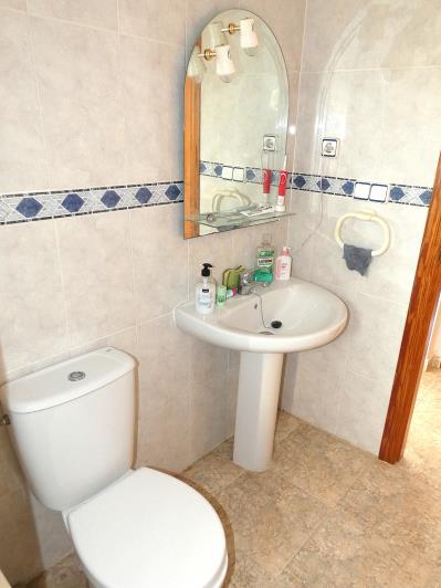 Image No.22-4 Bed Villa / Detached for sale