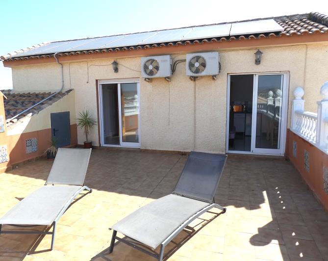 Image No.39-4 Bed Villa / Detached for sale