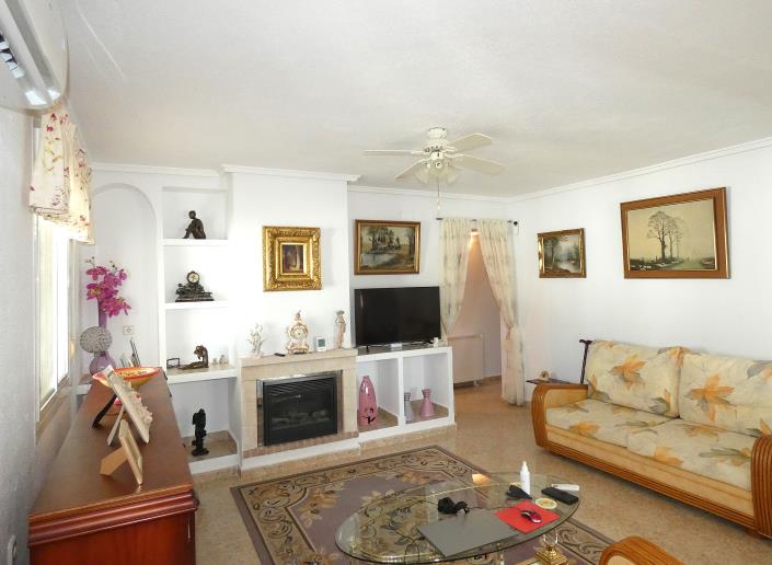 Image No.9-3 Bed Villa / Detached for sale