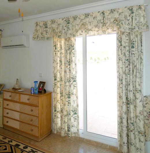 Image No.38-3 Bed Villa / Detached for sale