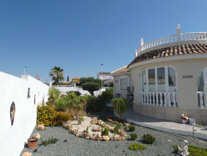 Image No.52-3 Bed Villa / Detached for sale