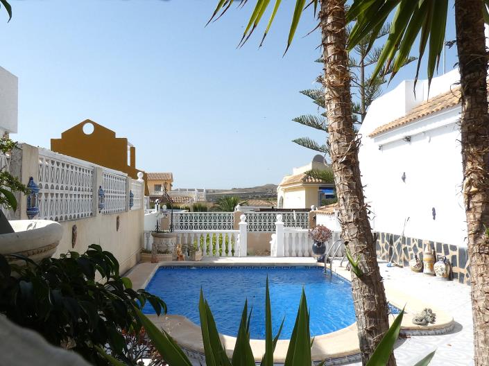 Image No.50-2 Bed Villa / Detached for sale