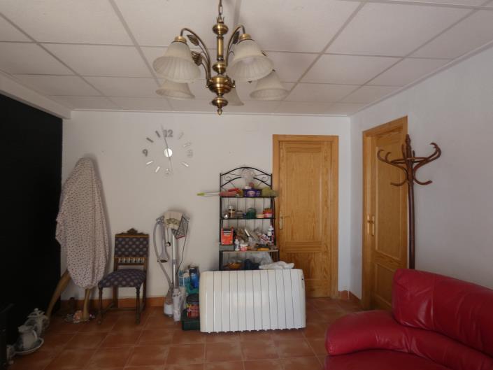 Image No.19-4 Bed Semi-Detached for sale