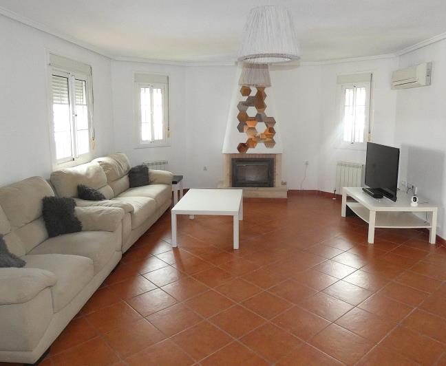 Image No.3-3 Bed Villa / Detached for sale