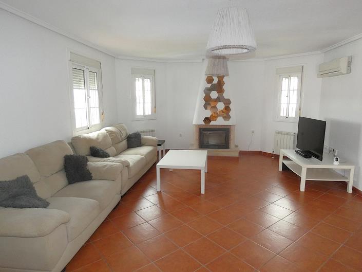 Image No.12-3 Bed Villa / Detached for sale