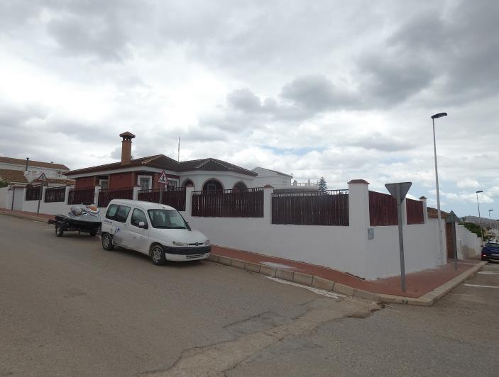 Image No.60-3 Bed Villa / Detached for sale