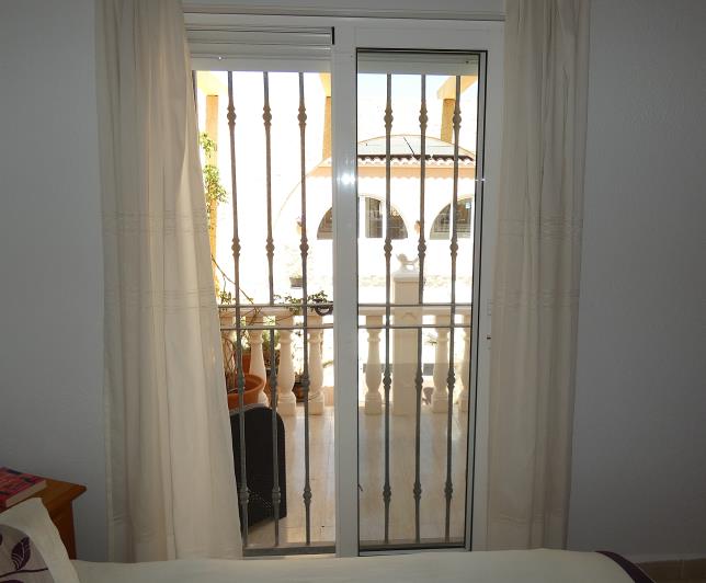 Image No.31-3 Bed Semi-Detached for sale