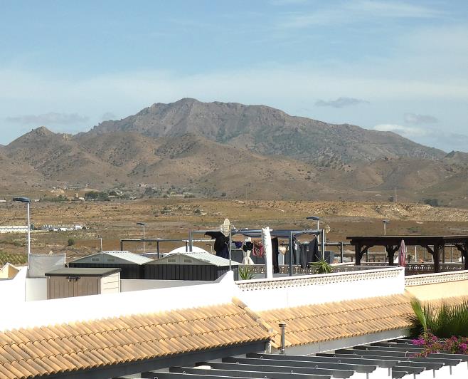 Image No.48-3 Bed Semi-Detached for sale