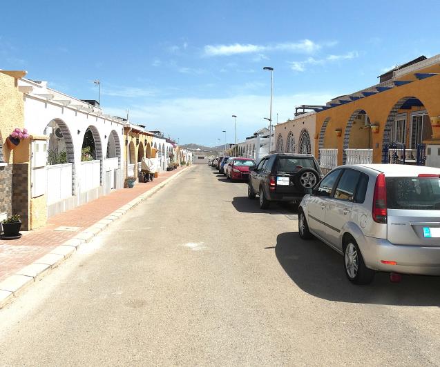 Image No.56-3 Bed Semi-Detached for sale