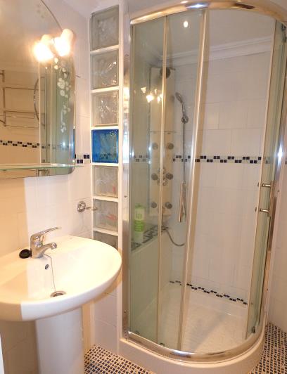 Image No.52-4 Bed Villa / Detached for sale