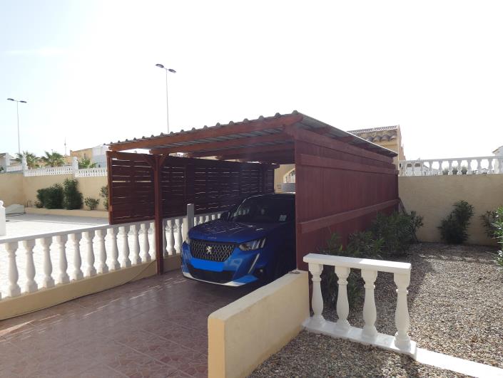 Image No.58-5 Bed Villa / Detached for sale