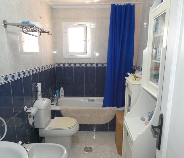 Image No.20-3 Bed Villa / Detached for sale