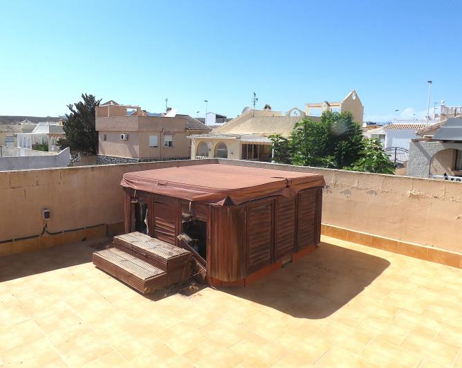 Image No.44-2 Bed Villa / Detached for sale