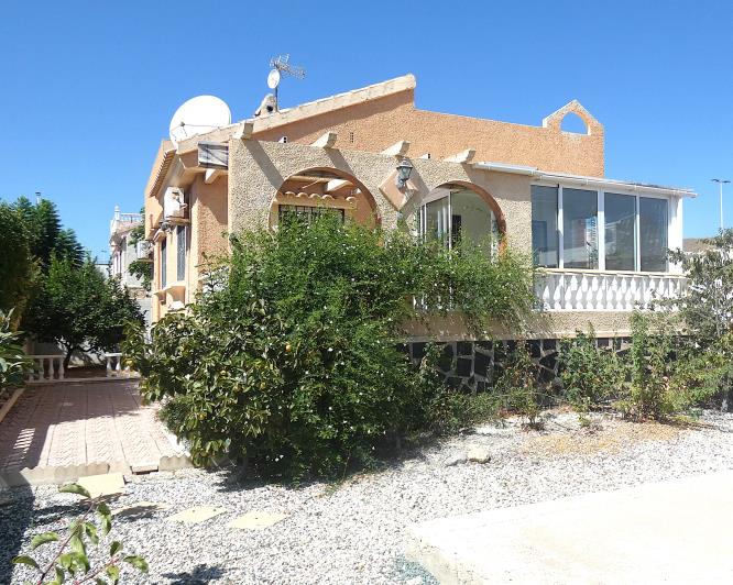 Image No.49-2 Bed Villa / Detached for sale