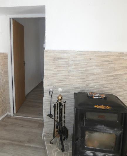 Image No.12-3 Bed Country Property for sale