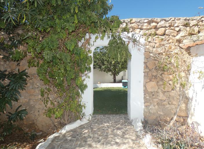 Image No.30-3 Bed Country Property for sale