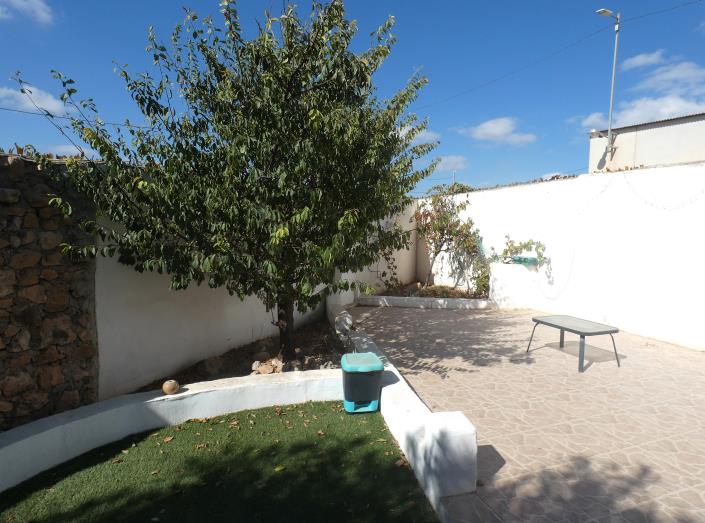 Image No.31-3 Bed Country Property for sale