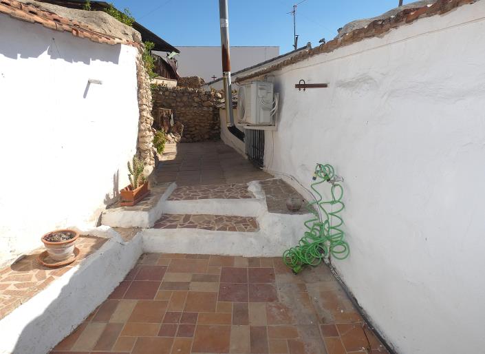 Image No.39-3 Bed Country Property for sale