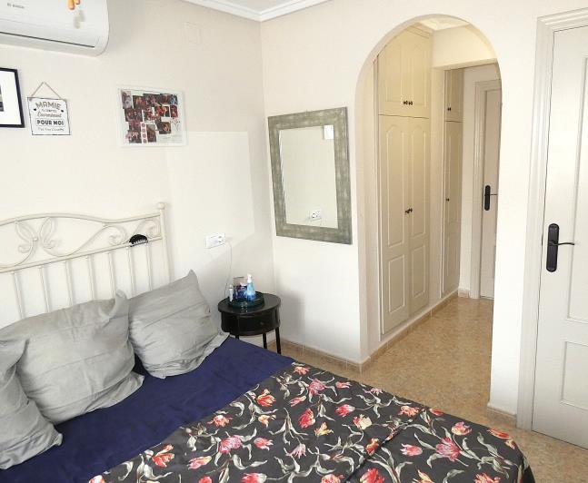 Image No.17-3 Bed Villa / Detached for sale