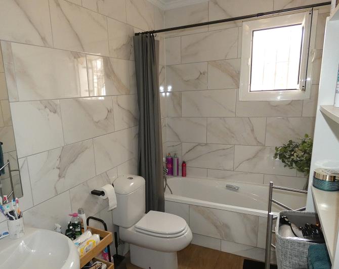 Image No.19-3 Bed Villa / Detached for sale