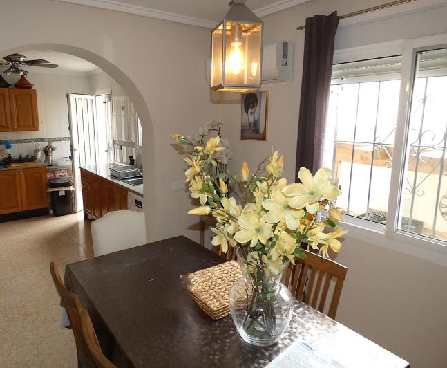 Image No.31-3 Bed Villa / Detached for sale